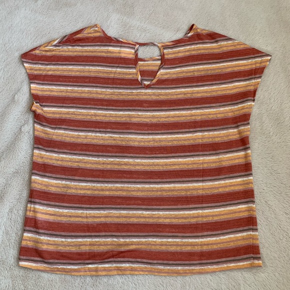 C&C California Pretty Linen Top - Picture 3 of 3